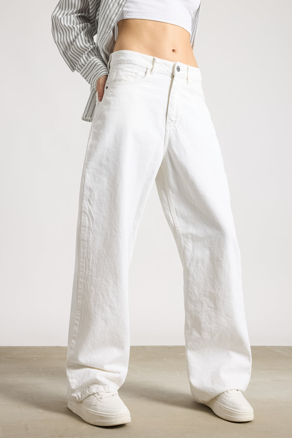 Iconic White Women's Wide Jeans