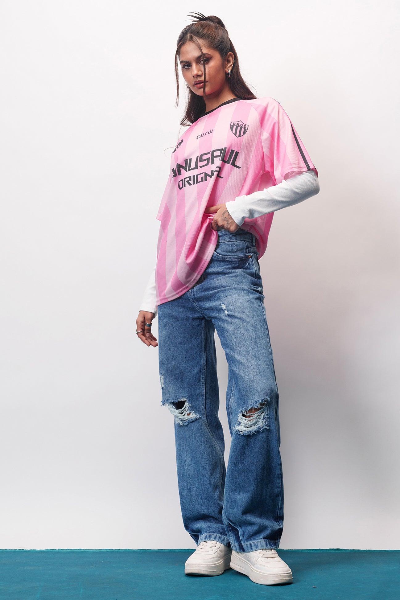 Chill Blue Ripped Women's Straight Jeans