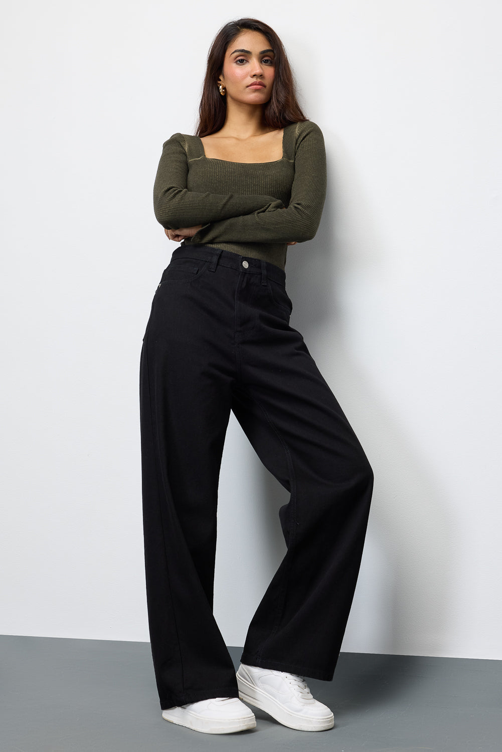 Onyx Cropped Women's Wide Jeans