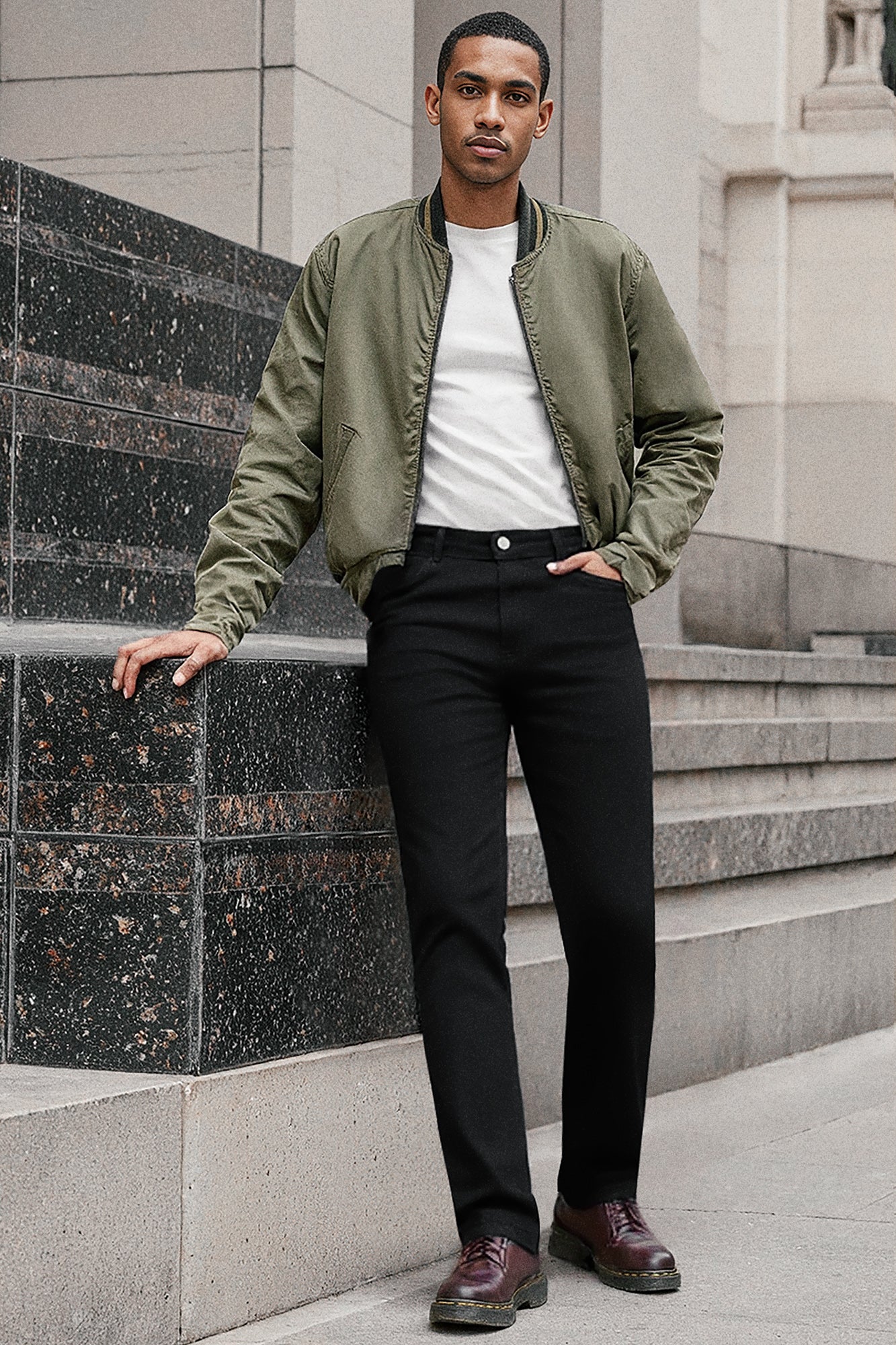 Luxe Black Men's Slim Fit Jeans