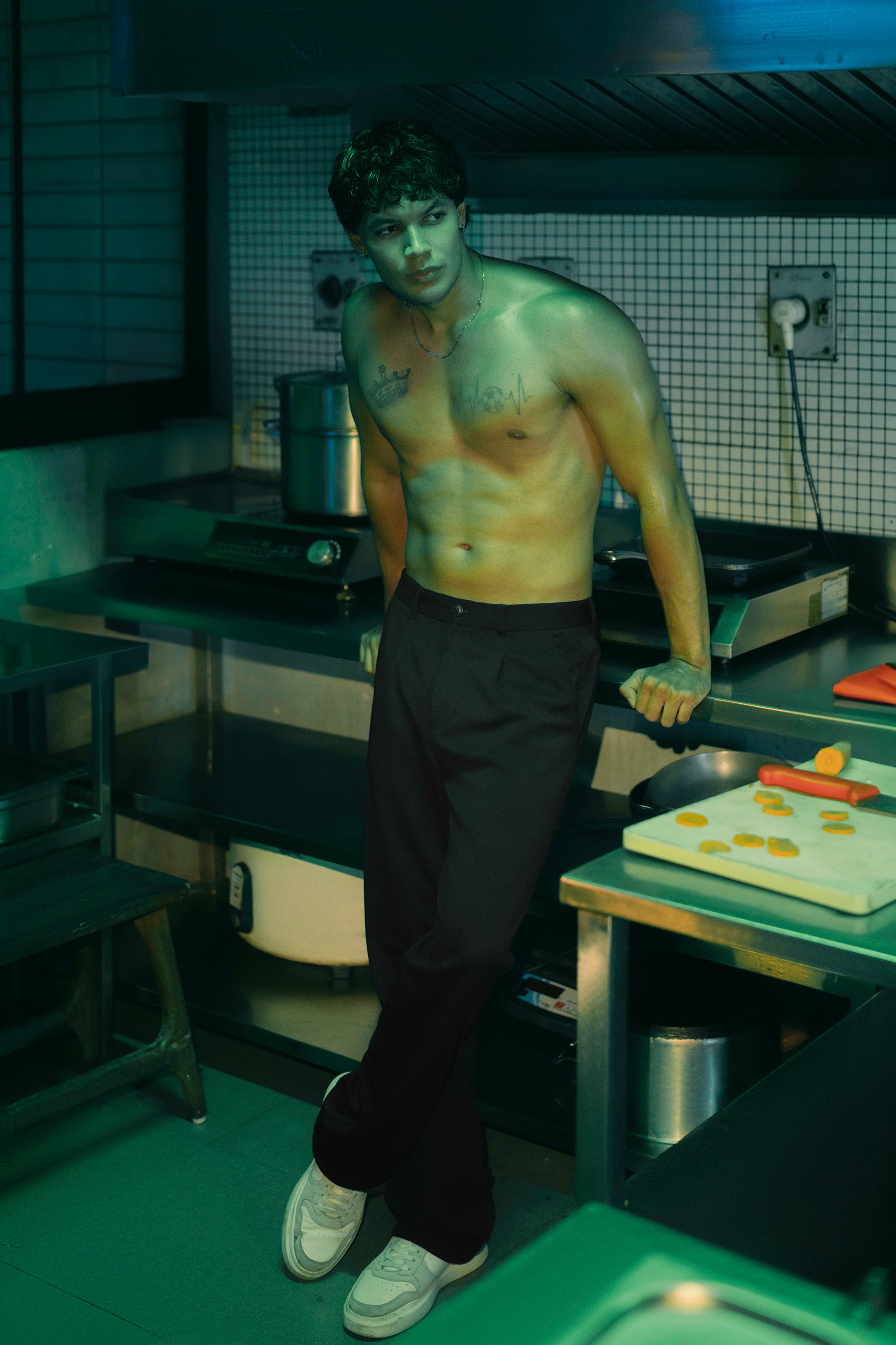 Rugged Black Pleated Men's Straight Korean Pants